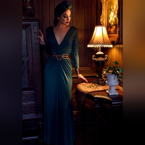 La Femme En Noir Dresses & Skirts - La Femme en Noir Art Deco Gown Green